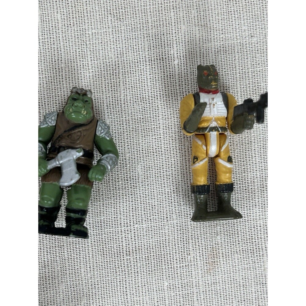 VTG Galoob Micro Machine Star Wars Tatooine 9 jointed Bounty Hunters and 1 Ewok